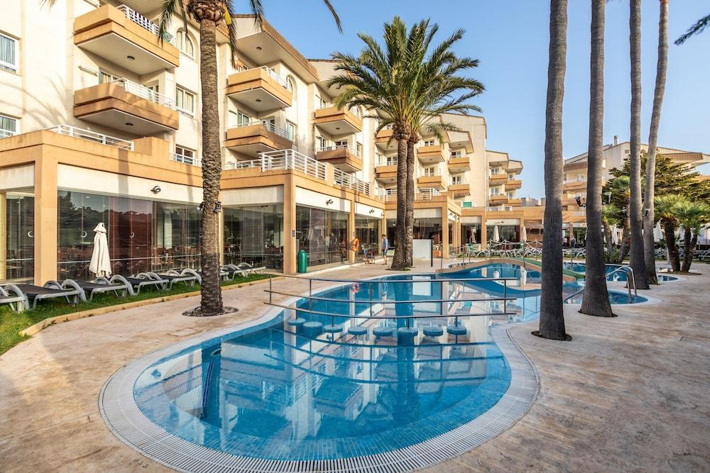 Hotel Illot Suites Cala Ratjada  Buitenkant foto