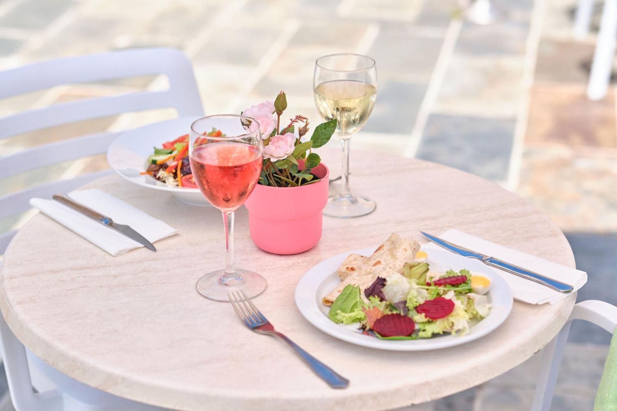 Hotel Illot Suites Cala Ratjada  Buitenkant foto