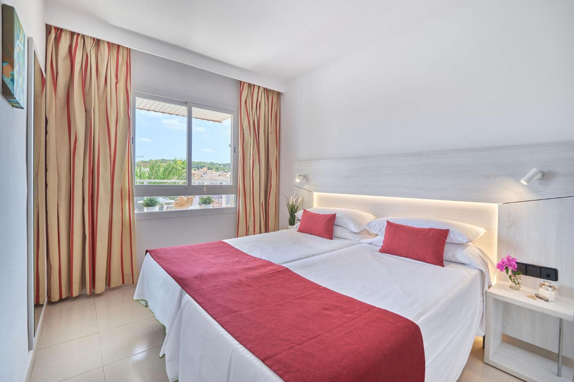 Hotel Illot Suites Cala Ratjada  Buitenkant foto