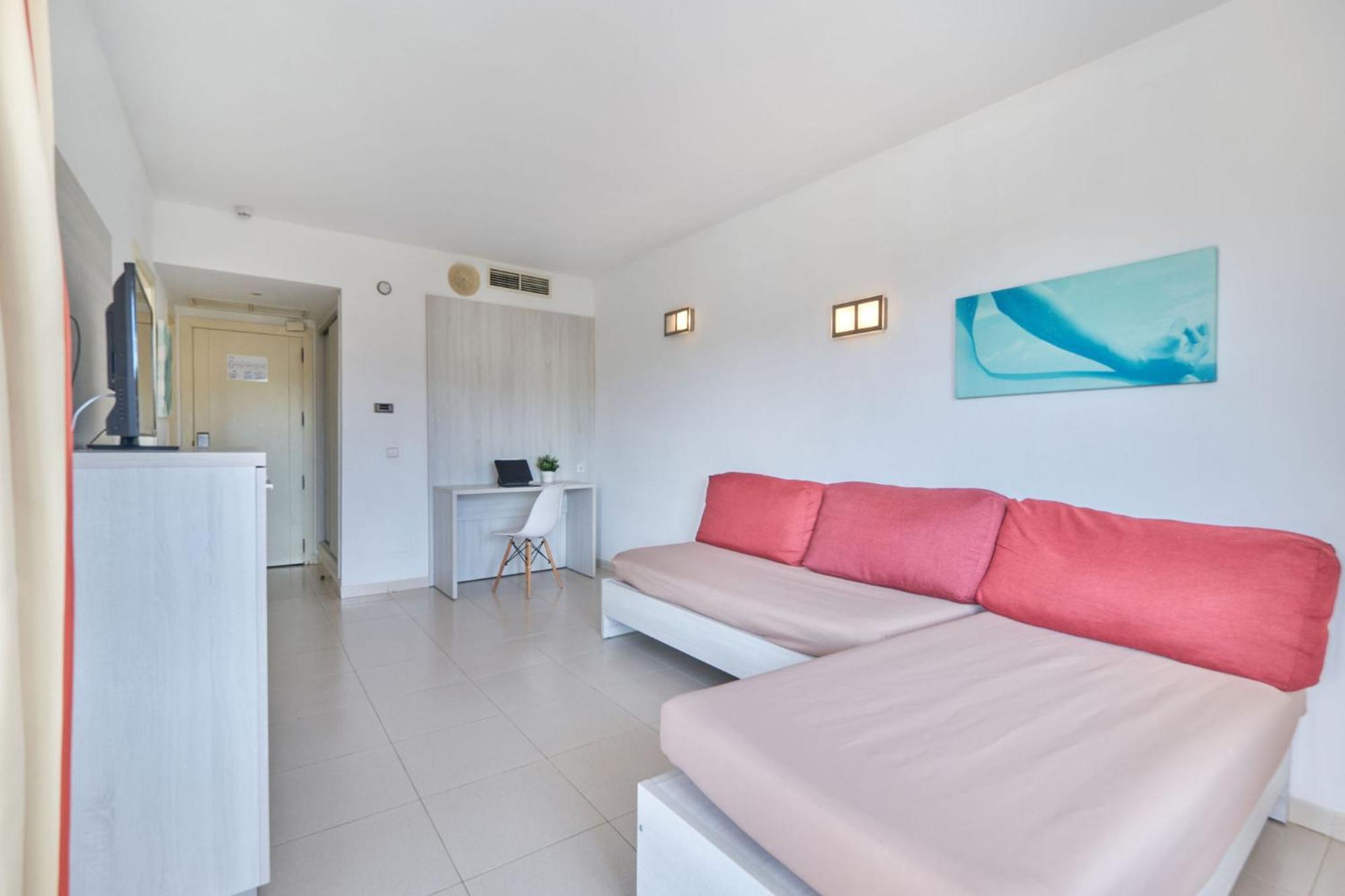 Hotel Illot Suites Cala Ratjada  Buitenkant foto
