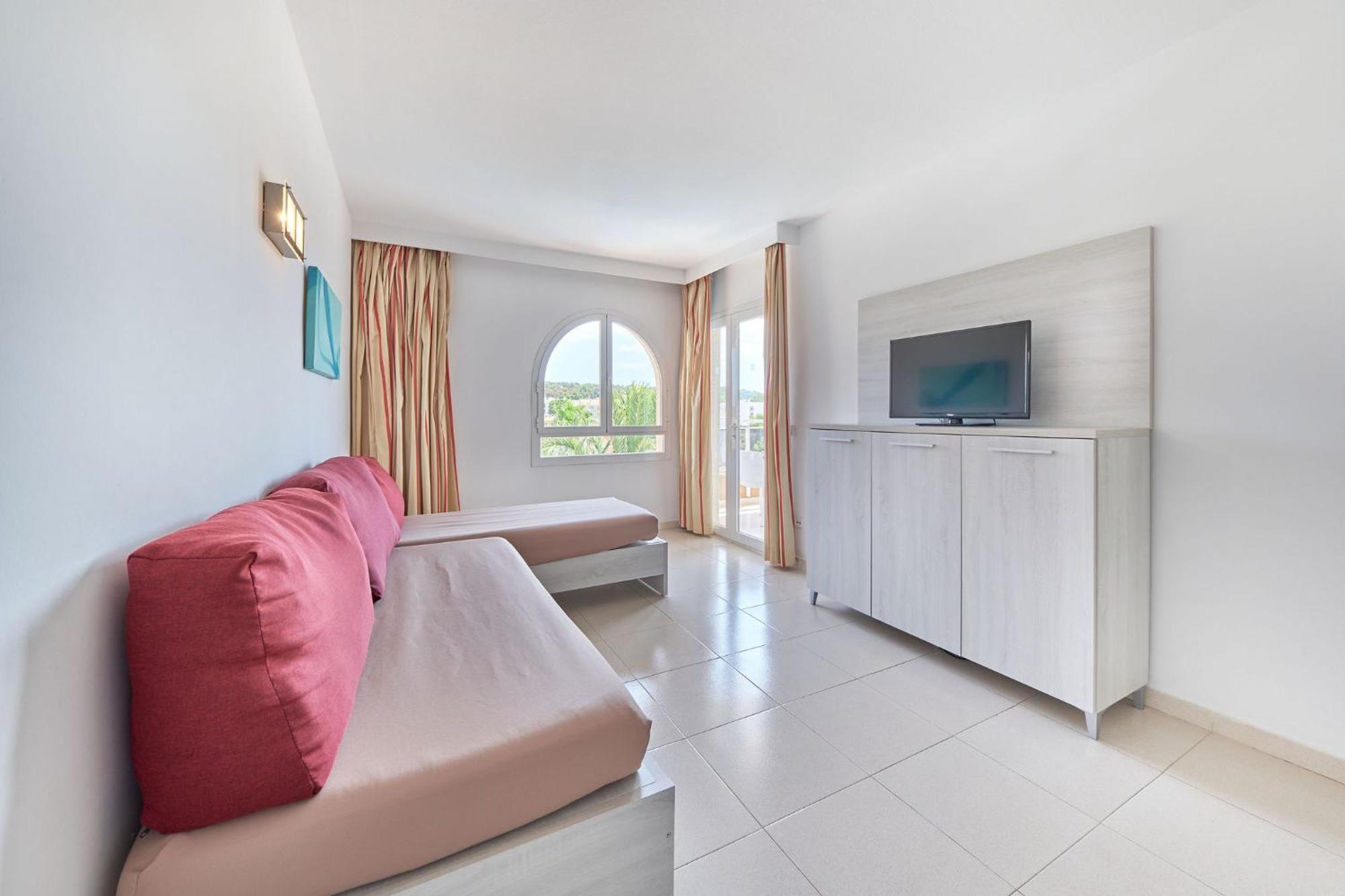 Hotel Illot Suites Cala Ratjada  Buitenkant foto