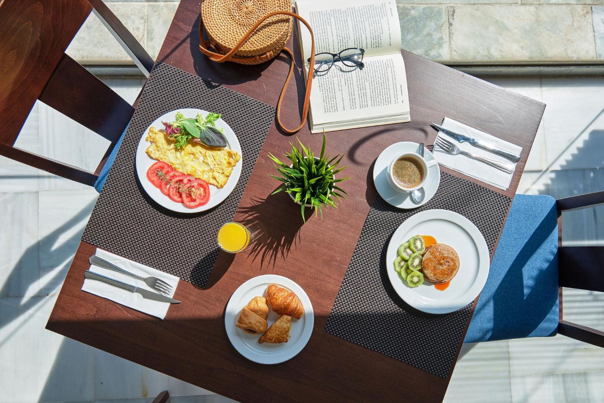 Hotel Illot Suites Cala Ratjada  Buitenkant foto