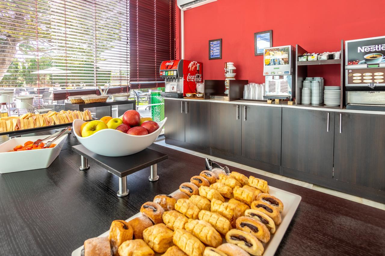 Hotel Illot Suites Cala Ratjada  Buitenkant foto
