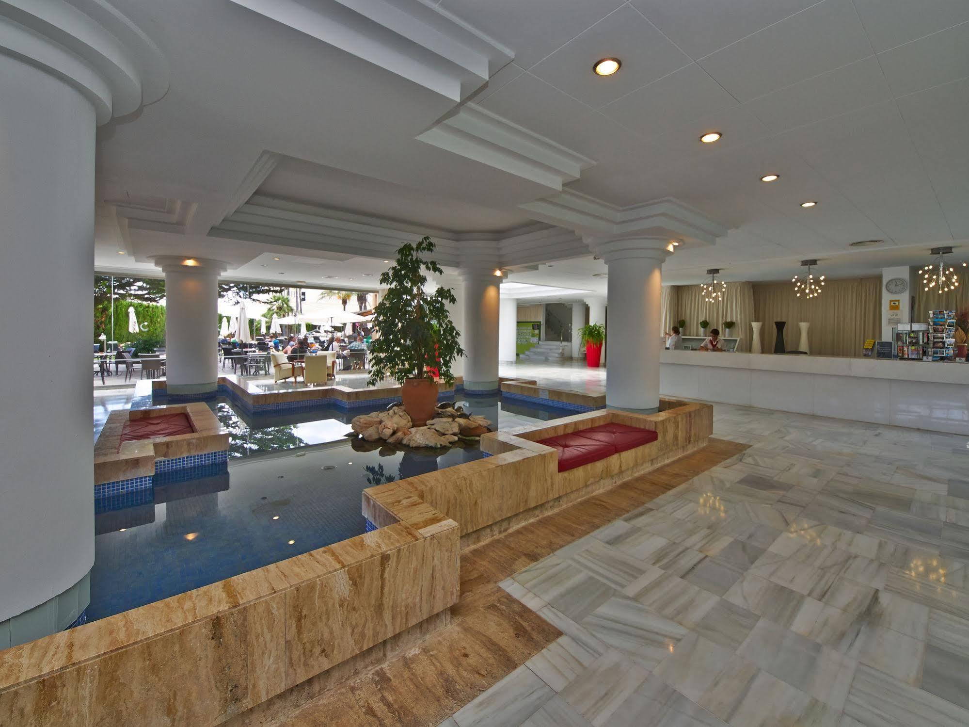 Hotel Illot Suites Cala Ratjada  Buitenkant foto